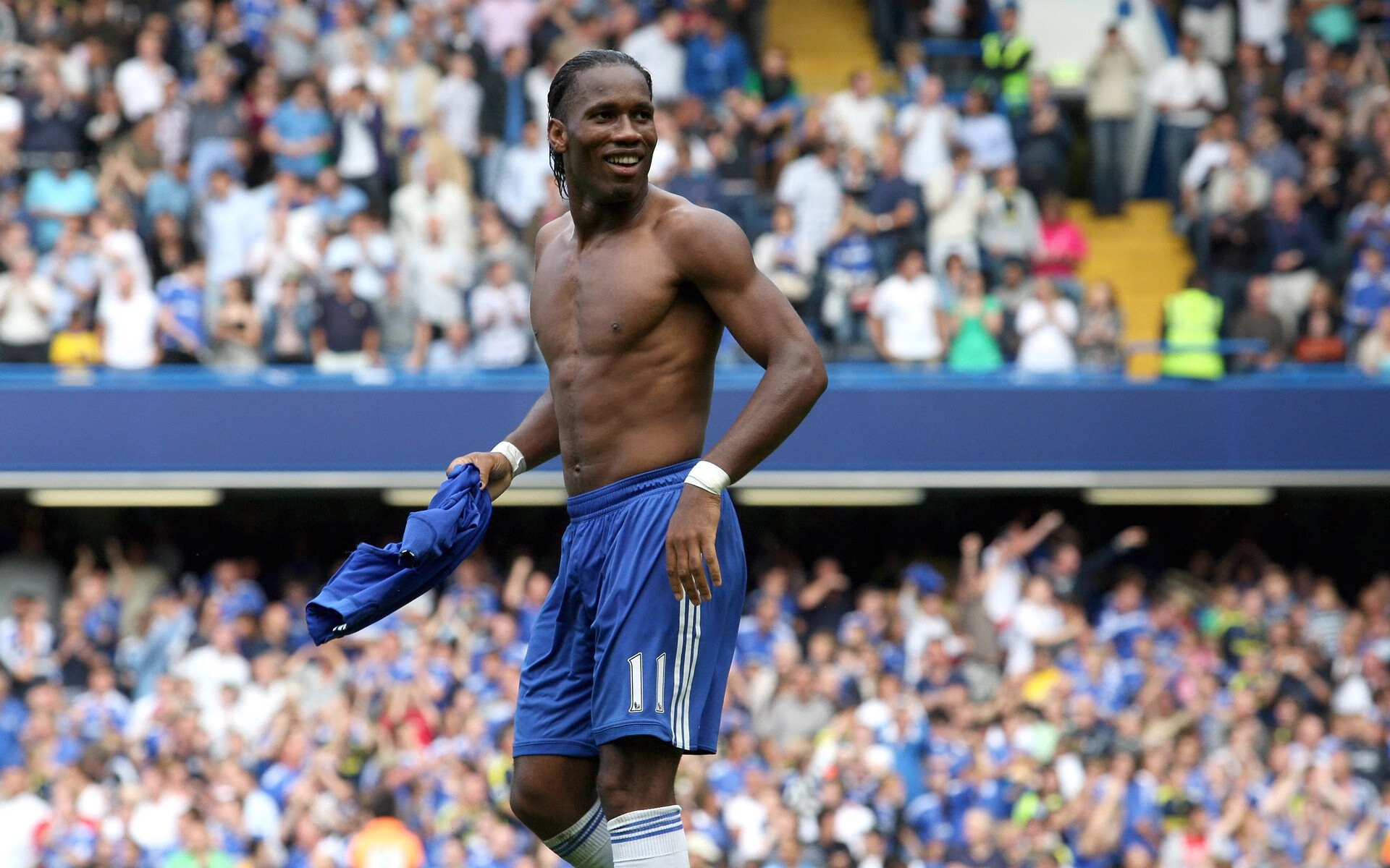 克莱尔稳扎稳打 展现自由泳长项实力,克莱尔jmb