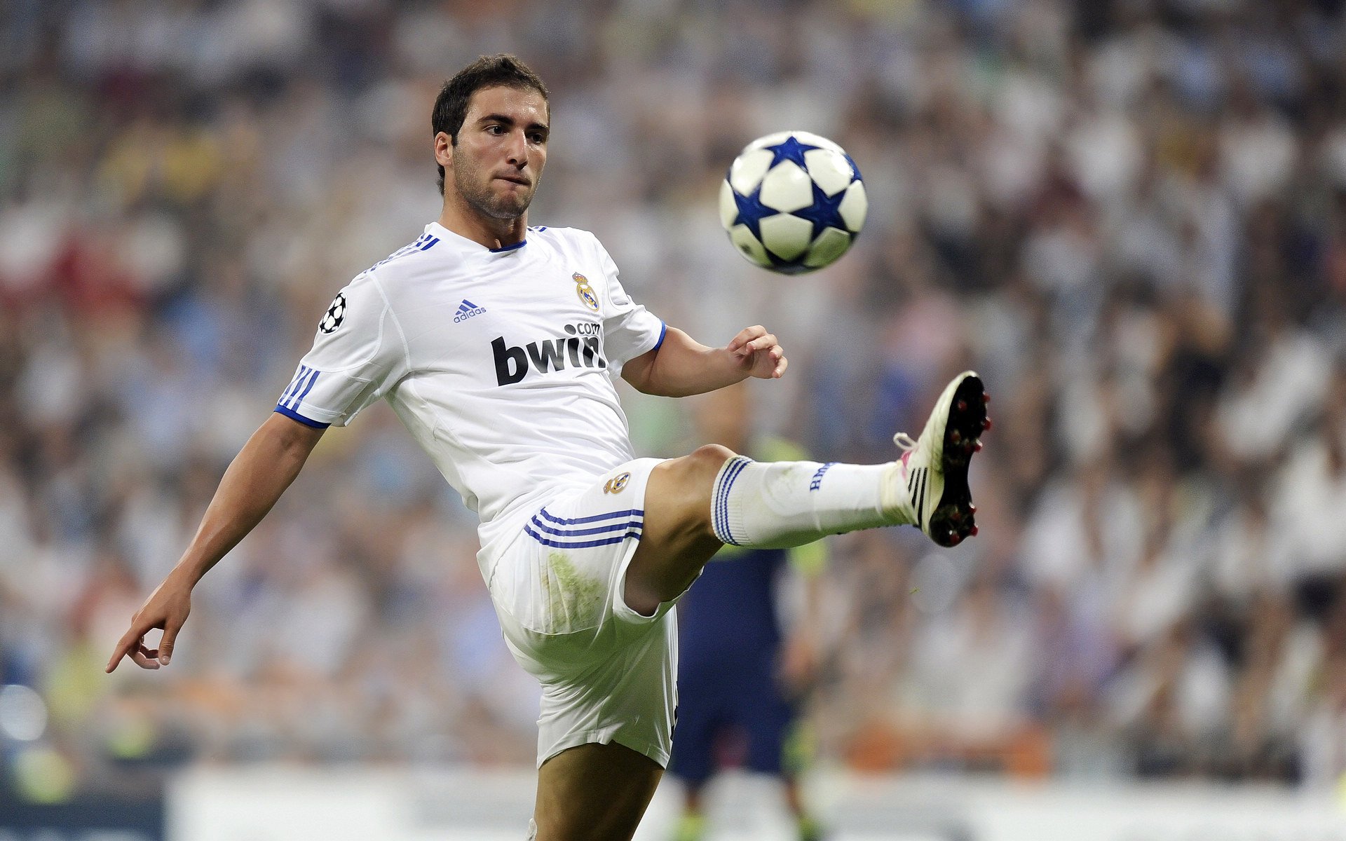 西甲至尊对决:进攻与防守的极致较量,西甲争冠分析